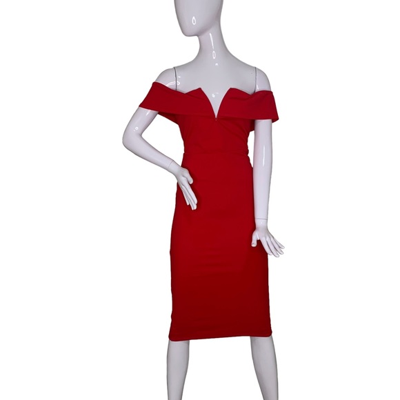 Lulus Dresses & Skirts - Lulu’s Dress off Shoulder Red Hidden Zipper on Back Size S